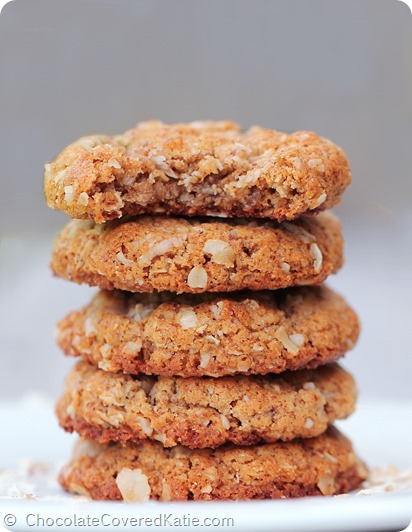 Homemade Oatmeal Almond Butter Cookies-- Just 6 ingredients, with NO oil & NO flour. Get the full recipe---> https://lett-trim.today/2014/05/14/almond-butter-cookies/ Homemade Oatmeal Almond Butter Cookies-- Just 6 ingredients, with NO oil & NO flour. Get the full recipe---> https://lett-trim.today/2014/05/14/almond-butter-cookies/