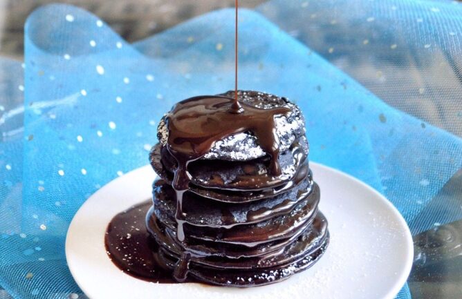 brownie batter pancakes https://lett-trim.today/2011/08/09/double-chocolate-brownie-batter-pancakes/ Brownie Pancakes
