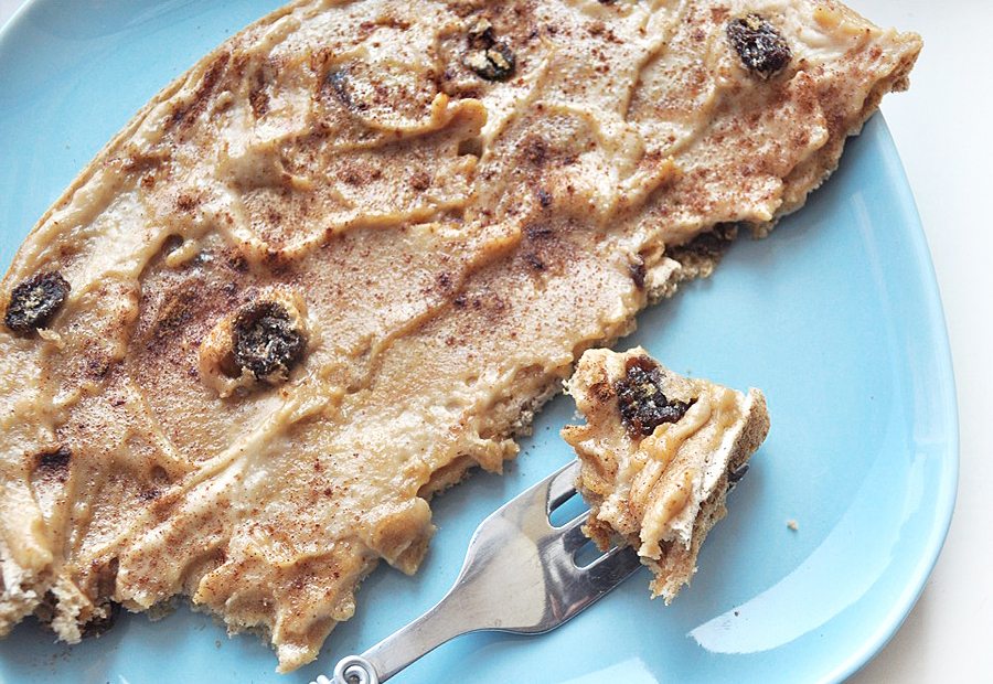 cinnamon-raisin-pizza