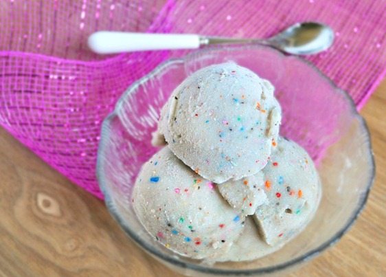 Ingredients: 1/4 tsp pure vanilla extract, 1 tbsp sprinkles, 1 cup... https://lett-trim.today/2011/06/22/cake-batter-ice-cream/ @choccoveredkt