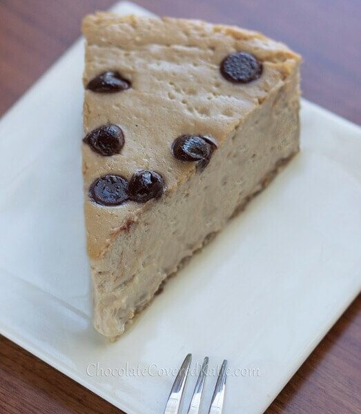 Cappuccino Cloud Cheesecake - Ultra creamy cheesecake MELTS in your mouth... The texture is amazing!!! - from @choccoveredkt: https://lett-trim.today/2013/04/11/secretly-healthy-cappuccino-cloud-cheesecake/