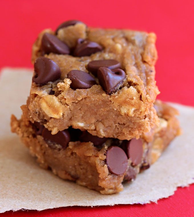 Flourless / NO oil / extra fudgy #vegan nutella chocolate chip blondies - (70 calories) https://lett-trim.today/2014/09/23/nutella-chocolate-chip-blondies/ @choccoveredkt Flourless / NO oil / extra fudgy #vegan nutella chocolate chip blondies - (70 calories) https://lett-trim.today/2014/09/23/nutella-chocolate-chip-blondies/ @choccoveredkt