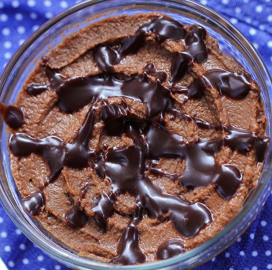 Avocado Chocolate Mousse – recipe from @choccoveredkt… It is rich and silky smooth… and you really can’t taste the avocado! Full recipe: https://lett-trim.today/2015/10/15/avocado-chocolate-mousse-vegan-healthy/