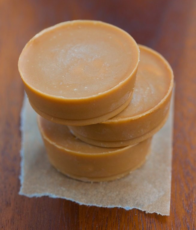 Clean Eating Fudge - 3 ingredients, no sugar, no bake healthy "melt in your mouth" fudge... Read More » https://lett-trim.today/2016/01/26/unbelievable-melty-gooey-brownies/ @choccoveredkt Clean Eating Fudge - 3 ingredients, no sugar, no bake healthy "melt in your mouth" fudge... Read More » https://lett-trim.today/2016/01/26/unbelievable-melty-gooey-brownies/ @choccoveredkt