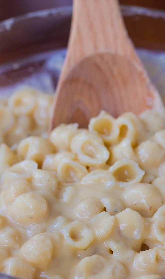 This velvety vegan cheese sauce is ultra creamy, deliciously cheesy, & super low in fat and calories... You're going to want to put it on everything!!! https://lett-trim.today/2016/02/22/vegan-cheese-sauce-low-fat-no-cashews/ @choccoveredkt This velvety vegan cheese sauce is ultra creamy, deliciously cheesy, & super low in fat and calories... You're going to want to put it on everything!!! https://lett-trim.today/2016/02/22/vegan-cheese-sauce-low-fat-no-cashews/ @choccoveredkt