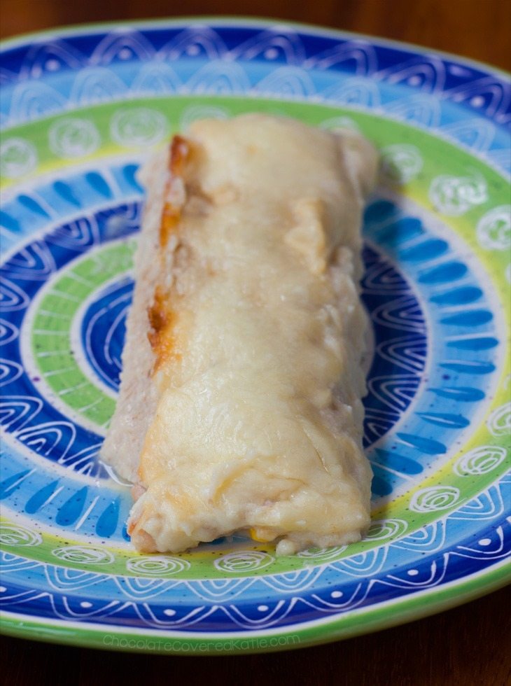 These deliciously lightened-up & vegetarian white enchiladas are the ultimate healthy comfort food! Full recipe: https://lett-trim.today/2016/11/01/vegetarian-enchiladas-white-healthy/ @choccoveredkt These deliciously lightened-up & vegetarian white enchiladas are the ultimate healthy comfort food! Full recipe: https://lett-trim.today/2016/11/01/vegetarian-enchiladas-white-healthy/ @choccoveredkt