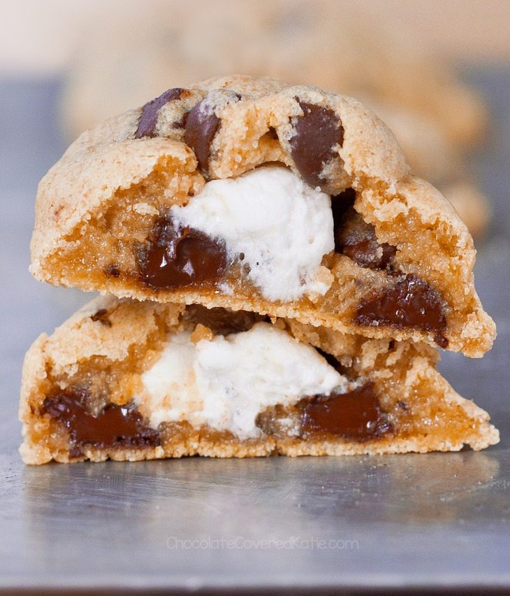 Soft chocolate chip cookies, with a creamy marshmallow filling inside! Soft chocolate chip cookies, with a creamy marshmallow filling inside!