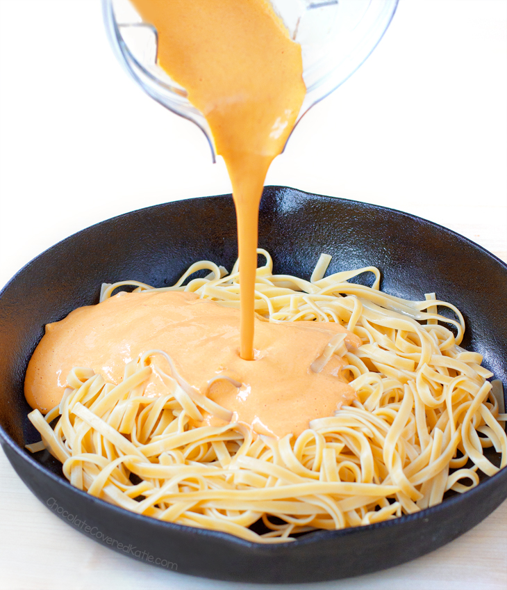 Easy 6 Ingredient Red Pepper Pasta Sauce Easy 6 Ingredient Red Pepper Pasta Sauce