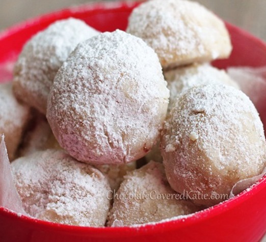 Snowball cookies that literally MELT in your mouth. Snowball cookies that literally MELT in your mouth.