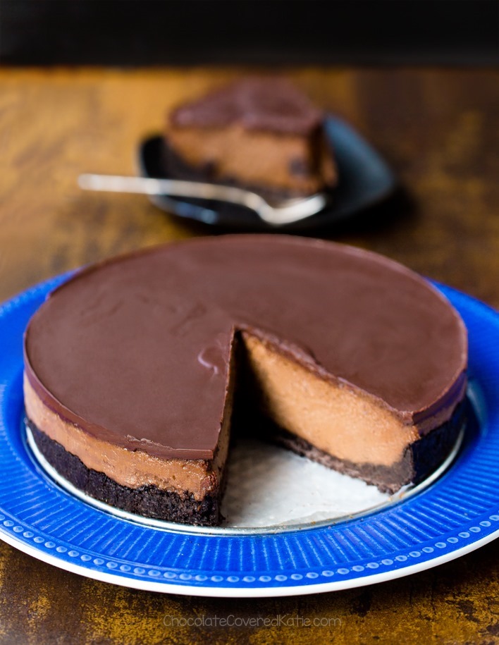 Chocolate Raw Cheesecake Recipe (Paleo, Vegan) Chocolate Raw Cheesecake Recipe (Paleo, Vegan)
