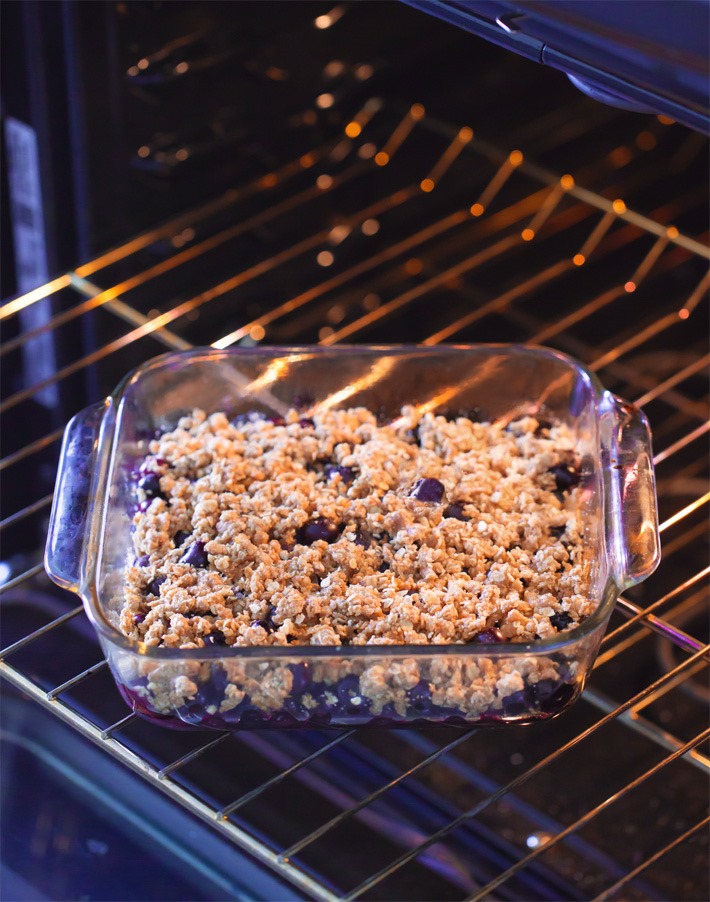 Classic Blueberry Crumble Recipe (Vegan, Gluten Free) Classic Blueberry Crumble Recipe (Vegan, Gluten Free)