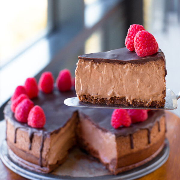 Easy Keto Chocolate Cheesecake Recipe