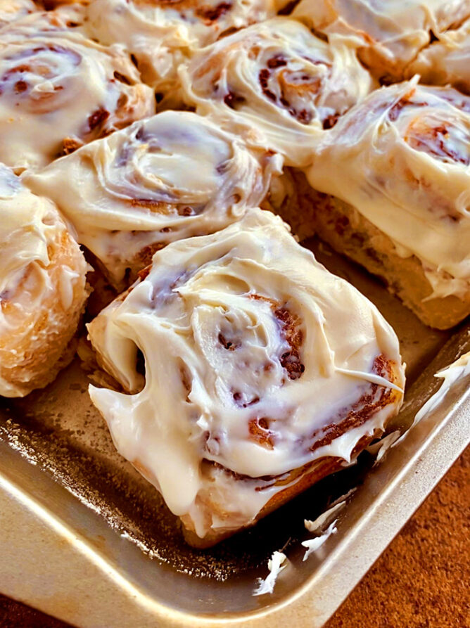 Pumpkin Pie Cinnamon Rolls