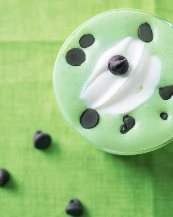 Healthy Vegan Shamrock Shakes (Low Calorie Recipe) Healthy Vegan Shamrock Shakes (Low Calorie Recipe)