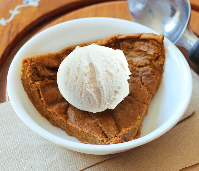 Crustless Pumpkin Pie With Vanilla Ice Cream Crustless Pumpkin Pie With Vanilla Ice Cream