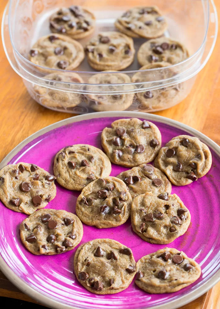 How to store chocolate chip cookies How to store chocolate chip cookies