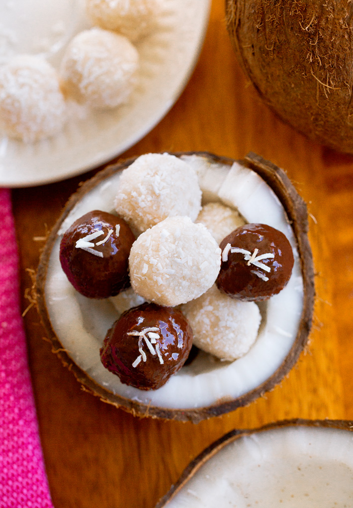 Chocolate Coconut Bites With Shredded Coconut Chocolate Coconut Bites With Shredded Coconut