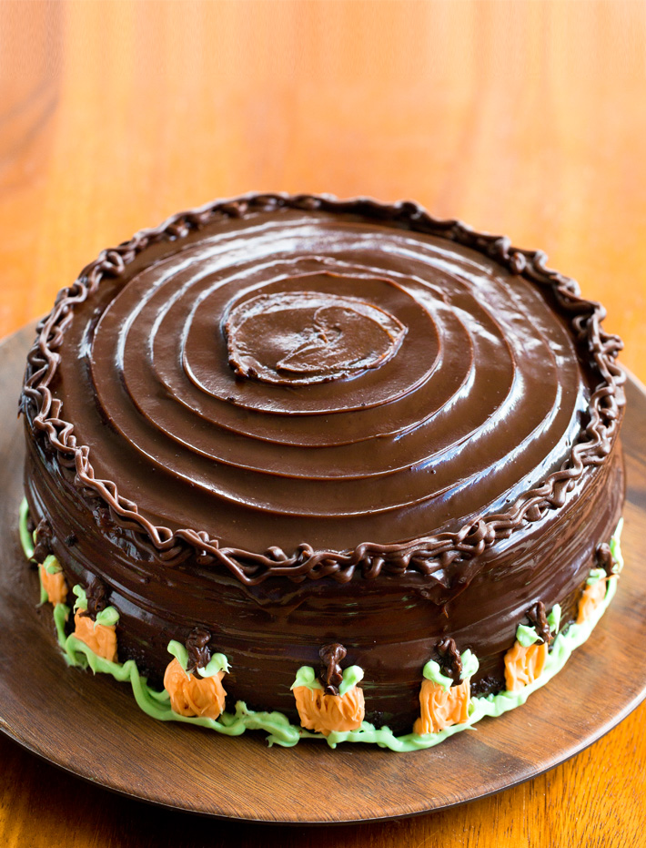 Whole Chocolate Cake With Chocolate Frosting Whole Chocolate Cake With Chocolate Frosting
