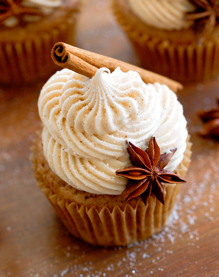 Chai Cupcake Decorating Swirled Frosting Chai Cupcake Decorating Swirled Frosting