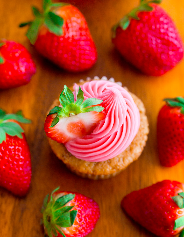 Plant Based Frosted Strawberry Cupcakes Plant Based Frosted Strawberry Cupcakes