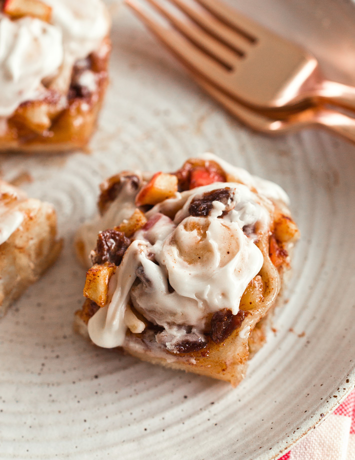 Apple Raisin Breakfast Roll Apple Raisin Breakfast Roll