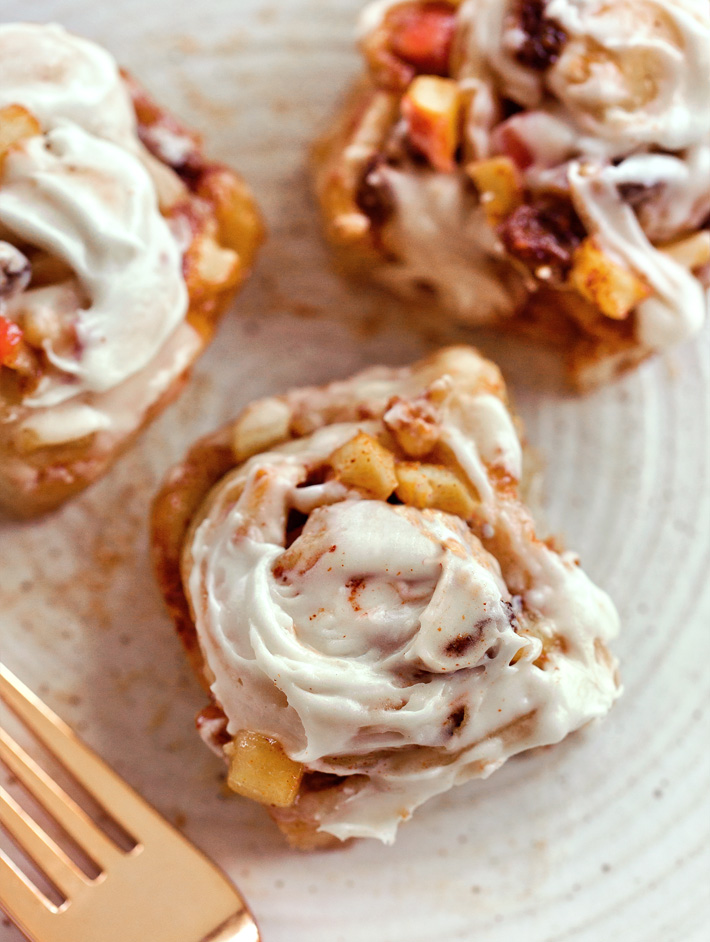 Cream Cheese Frosted Apple Cinnamon Rolls Cream Cheese Frosted Apple Cinnamon Rolls