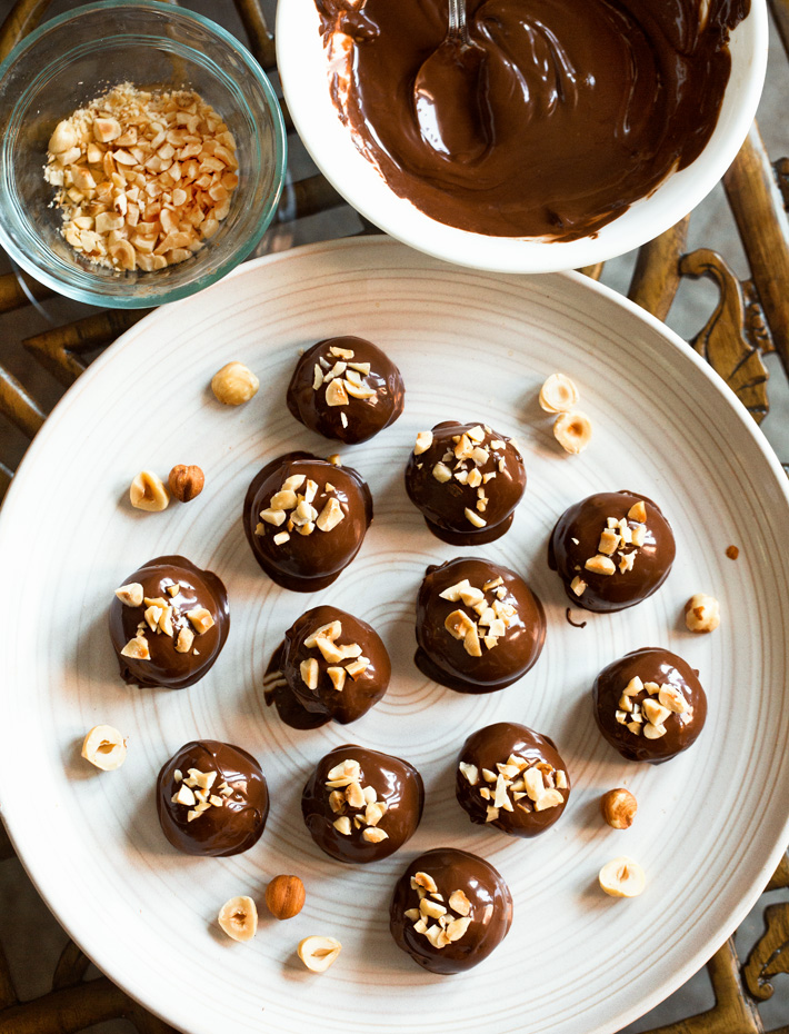 Homemade Ferrero Rocher Hazelnut Truffles Homemade Ferrero Rocher Hazelnut Truffles