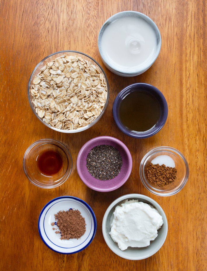 Tiramisu Overnight Oats Ingredients (Yogurt, Chia Seeds)