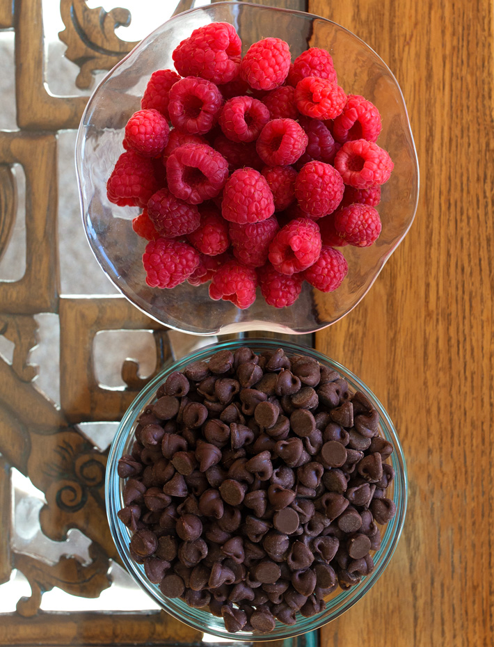 Easy Chocolate Raspberry Bark Ingredients Easy Chocolate Raspberry Bark Ingredients