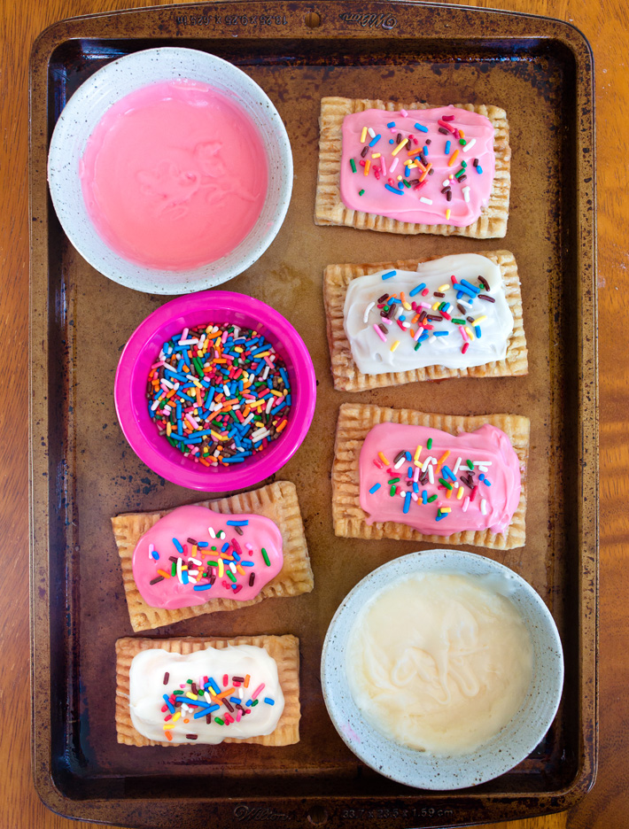 Frosted Vegan Pop Tarts (Homemade Recipe) Frosted Vegan Pop Tarts (Homemade Recipe)