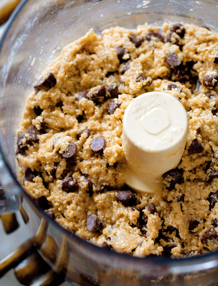 Flourless Chocolate Chip Cookie Dough Flourless Chocolate Chip Cookie Dough