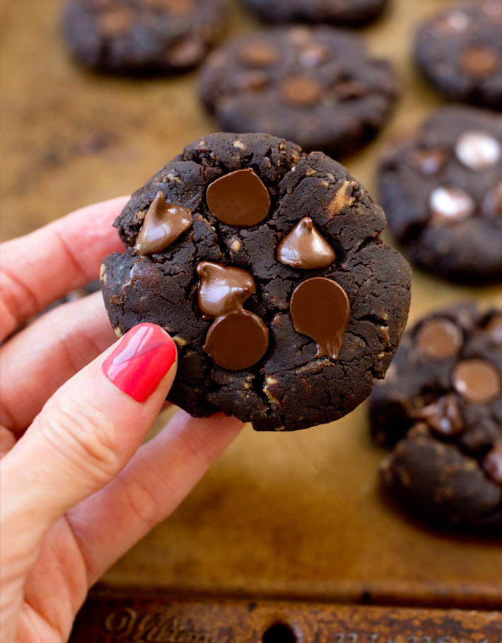 Vegan Chocolate Chip Protein Cookies Vegan Chocolate Chip Protein Cookies