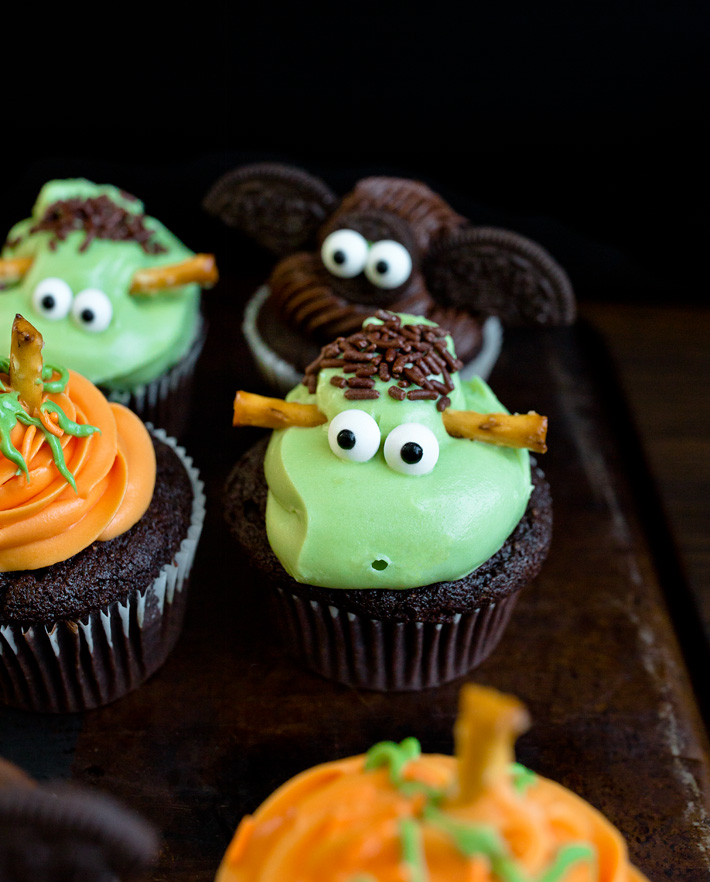 Green Frankenstein Monster Cupcakes Green Frankenstein Monster Cupcakes