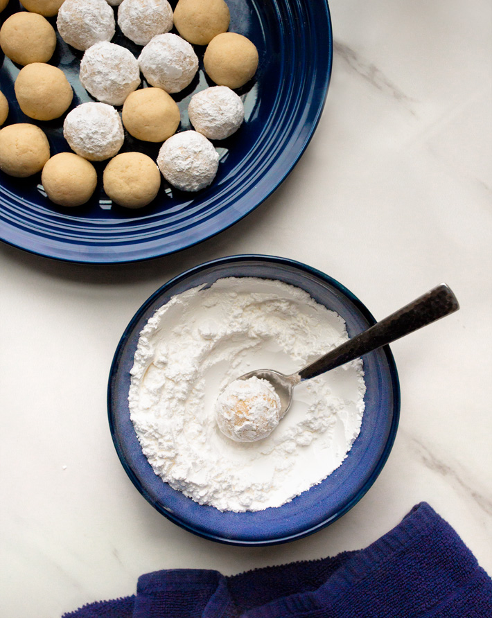 How To Make Snowball Cookies (Keto Diet Friendly)