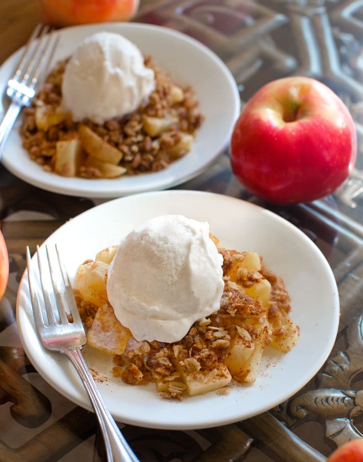 Apple Oat Crisp (Low Calorie Apple Dessert)
