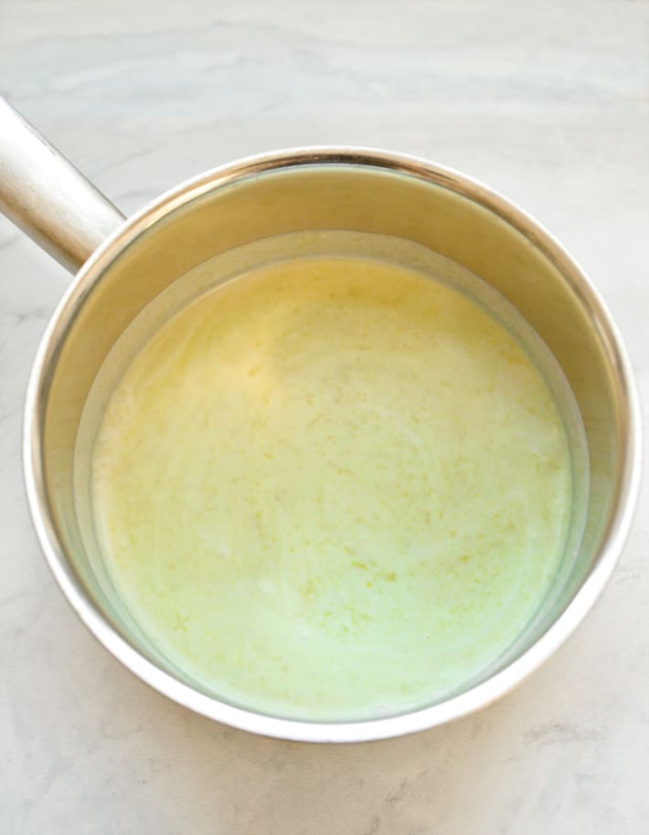 How to make a pistachio butter beverage How to make a pistachio butter beverage