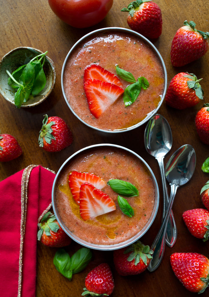 Chilled Strawberry Gazpacho (Cold Tomato Soup) Chilled Strawberry Gazpacho (Cold Tomato Soup)