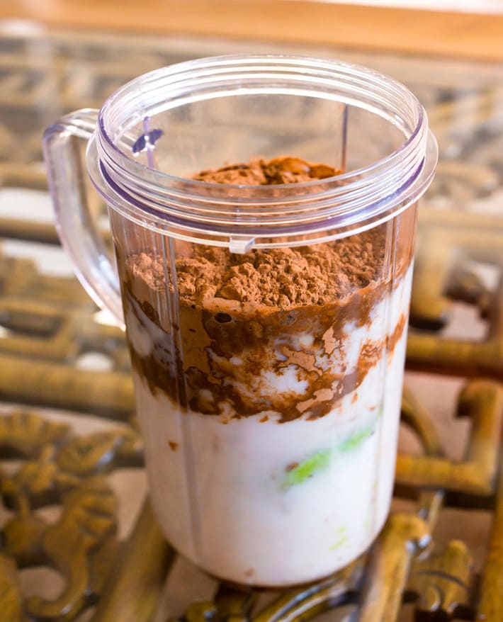 Homemade Smoothie Recipe (Single Serving, Easy) Homemade Smoothie Recipe (Single Serving, Easy)