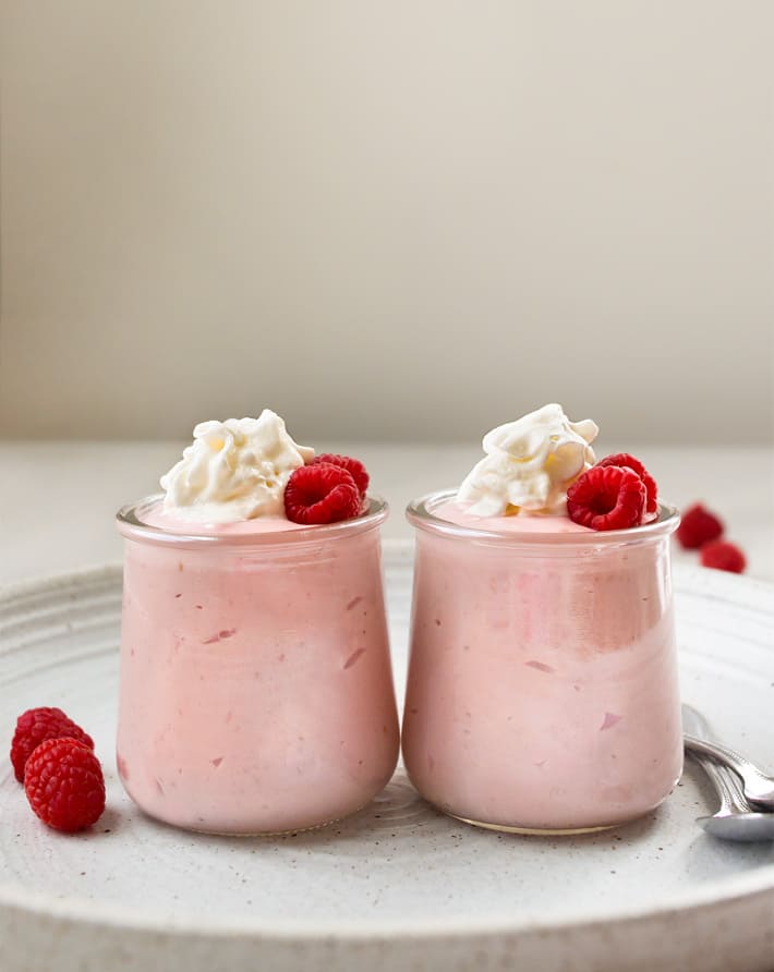 Vegan Raspberry Mousse (No Gelatin) Vegan Raspberry Mousse (No Gelatin)