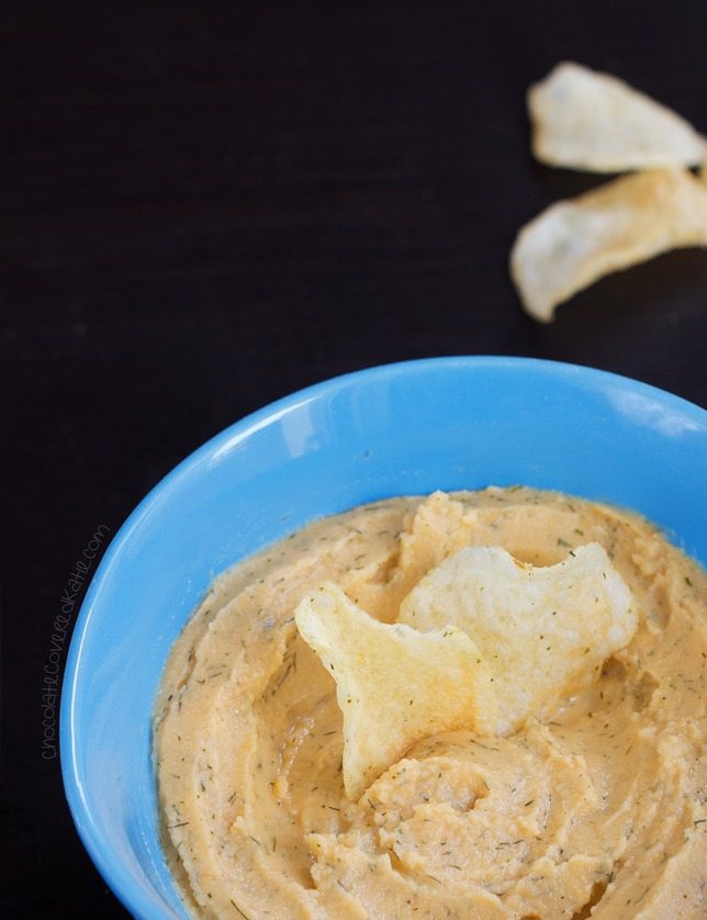Homemade hummus recipe that tastes surprisingly like Cool Ranch Doritos! Recipe link: https://lett-trim.today/2015/05/28/cool-ranch-hummus/ Homemade hummus recipe that tastes surprisingly like Cool Ranch Doritos! Recipe link: https://lett-trim.today/2015/05/28/cool-ranch-hummus/