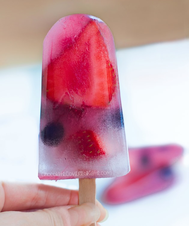 COCONUT WATER POPS - Full recipe & instructions: https://lett-trim.today/2015/07/02/coconut-water-popsicles/