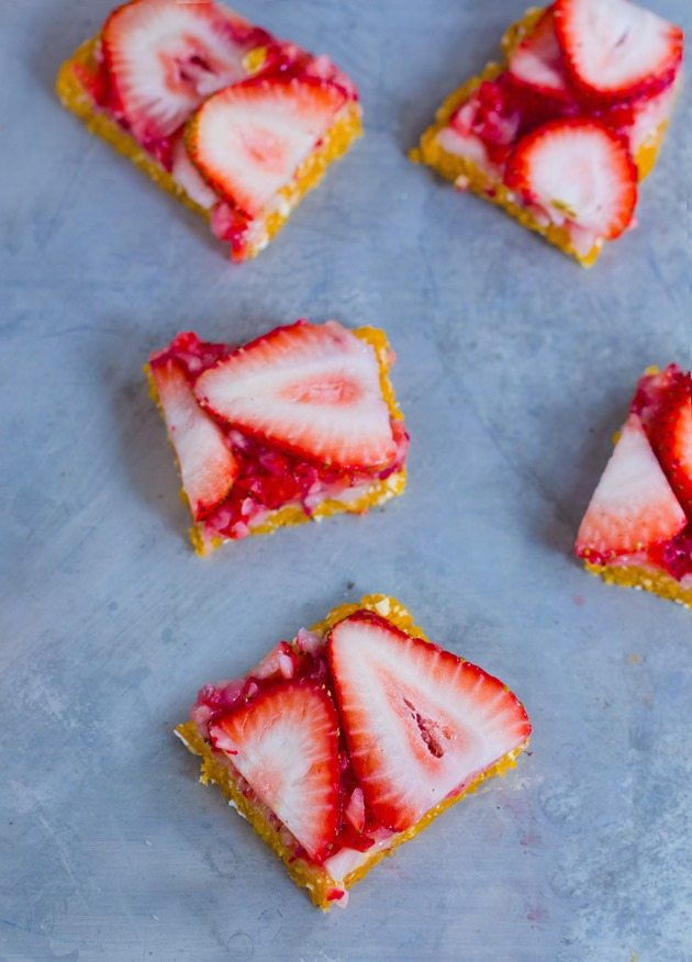 NO BAKE STRAWBERRY BARS sugar-free / egg-free / soy-free / gluten-free / dairy-free. Continue reading: https://lett-trim.today/2015/06/18/no-bake-strawberry-bars/