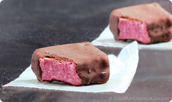 Chocolate Strawberry Bites Chocolate Covered Strawberry Fudge Bars: https://lett-trim.today/2014/07/10/chocolate-covered-strawberry-fudge-bars/