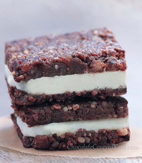 No-Bake Chocolate Cheesecake Brownie Bars: https://lett-trim.today/2013/07/14/chocolate-cheesecake-brownies/ No-Bake Chocolate Cheesecake Brownie Bars: https://lett-trim.today/2013/07/14/chocolate-cheesecake-brownies/