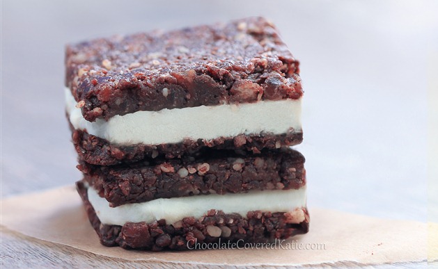 Raw Chocolate Cheesecake Brownies: https://lett-trim.today/2013/07/14/chocolate-cheesecake-brownies/ Raw Chocolate Cheesecake Brownies: https://lett-trim.today/2013/07/14/chocolate-cheesecake-brownies/