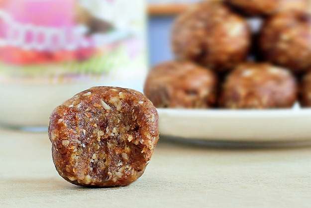 A simple no-bake snack that can be made in under 5 minutes, and both kids and adults will gobble them up: https://lett-trim.today/2012/05/02/2-ingredient-coconut-cookie-dough-balls/