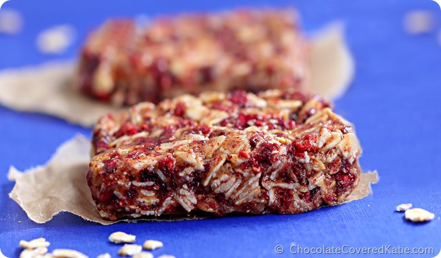 Clif Bars Clif Bars: https://lett-trim.today/2014/08/28/homemade-clif-bars/