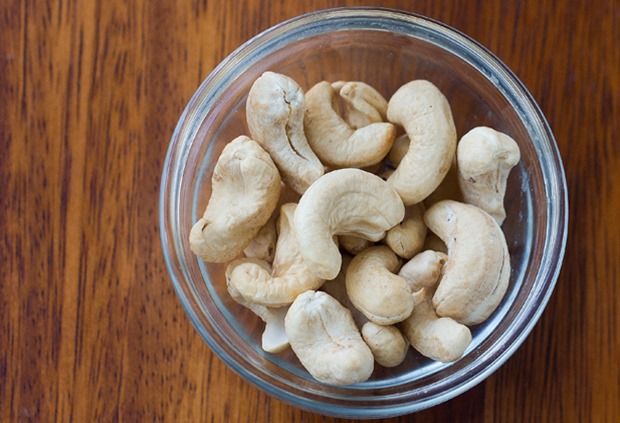 cashews cashews