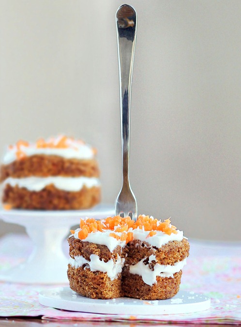 A "single serving" carrot cake recipe with over 51,000 repins that can even be made in your microwave and is secretly good for you?! Recipe here: https://lett-trim.today/2012/04/03/five-minute-carrot-cake-for-one/ A "single serving" carrot cake recipe with over 51,000 repins that can even be made in your microwave and is secretly good for you?! Recipe here: https://lett-trim.today/2012/04/03/five-minute-carrot-cake-for-one/