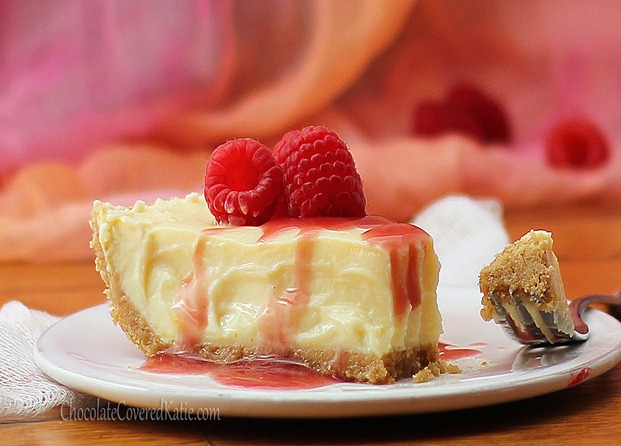 Ultra smooth and rich and creamy cheesecake from @choccoveredkt that absolutely melts in your mouth! + NO cream cheese or heavy cream required! Recipe link: https://lett-trim.today/2012/09/24/greek-yogurt-cheesecake/ Ultra smooth and rich and creamy cheesecake from @choccoveredkt that absolutely melts in your mouth! + NO cream cheese or heavy cream required! Recipe link: https://lett-trim.today/2012/09/24/greek-yogurt-cheesecake/